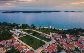 Stunning apartment in Fazana with WiFi and 2 Bedrooms
